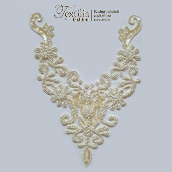 Деколте за дамска конфекция: 26cm X 31cm