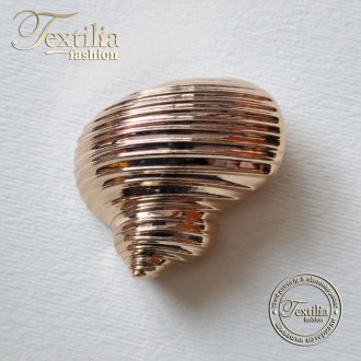 Метален аксесоар за дамски дрехи – Светло злато 5cm X 4,5cm